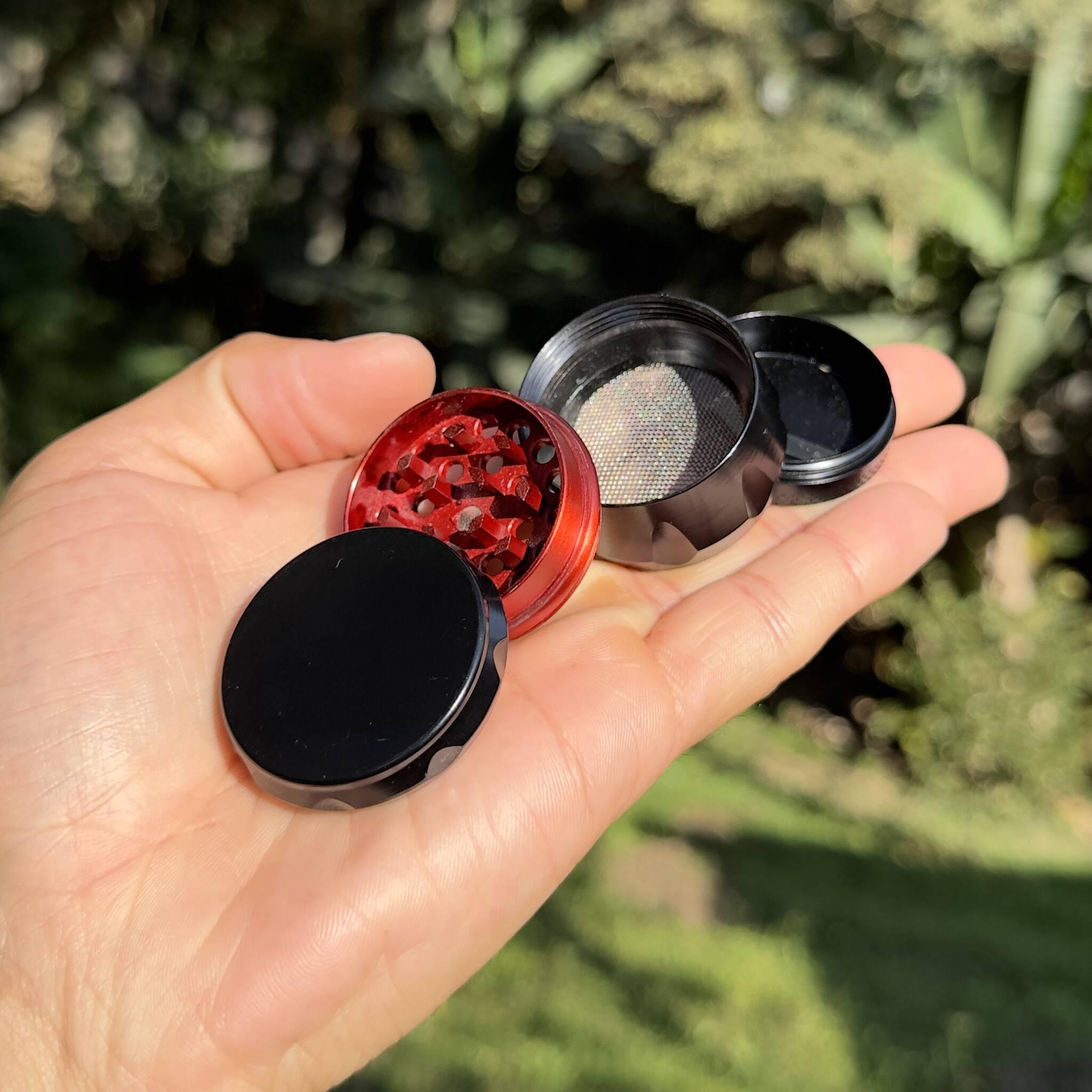 Red metal 4-part drum grinder – 40mm