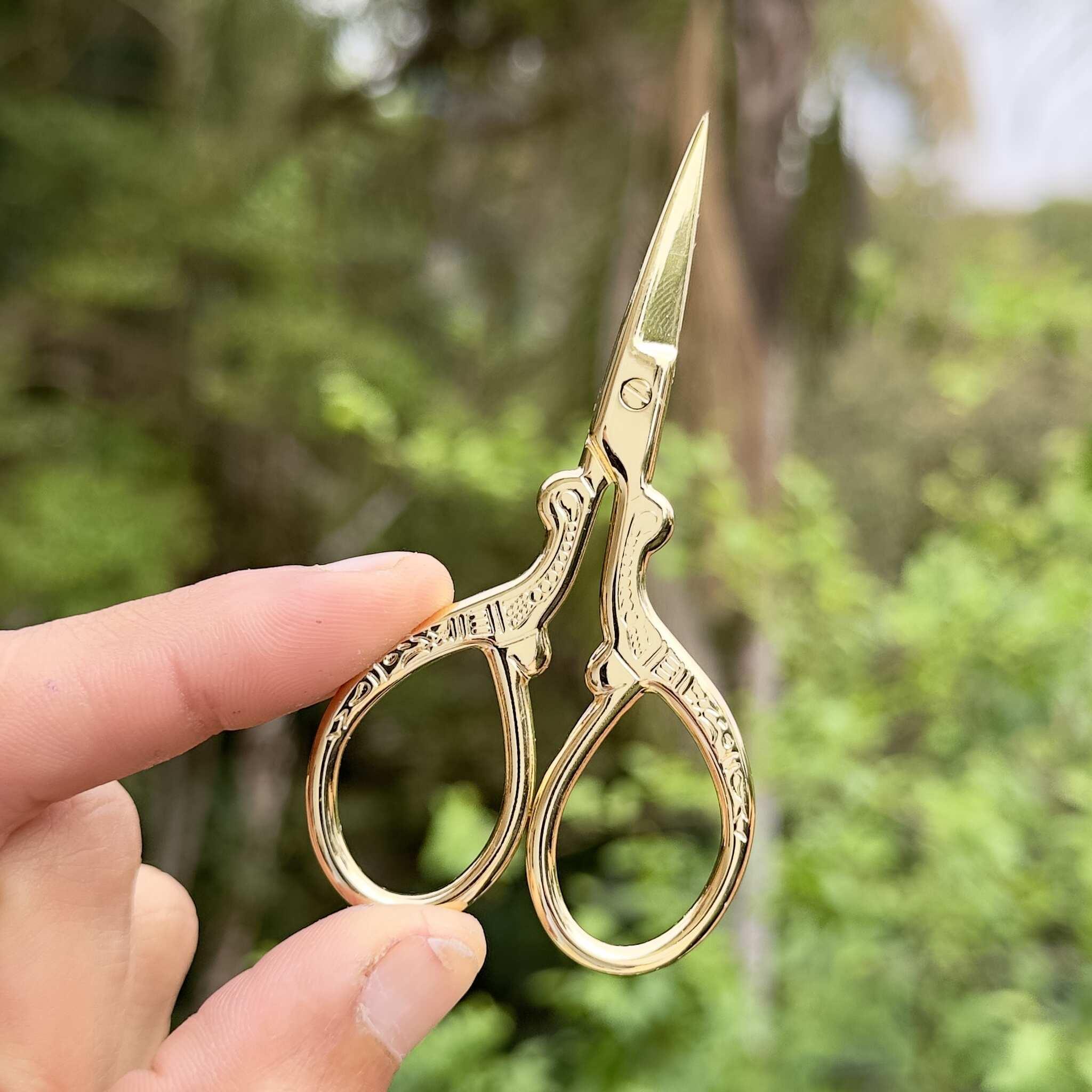 Metal scissors – gold