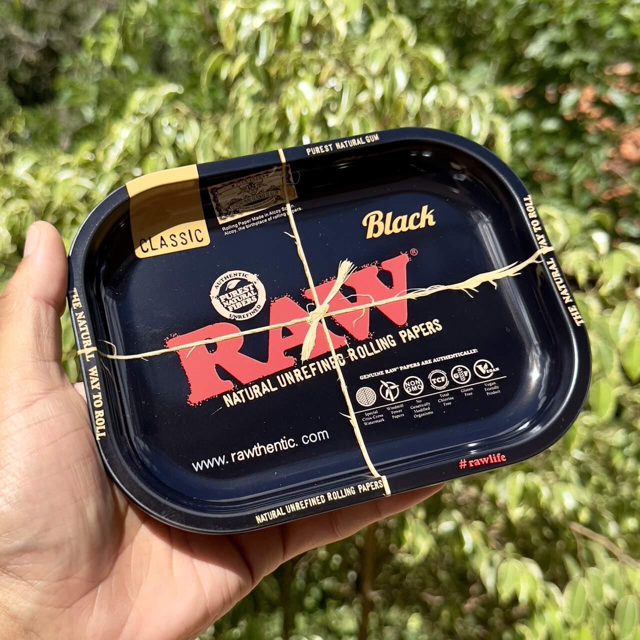 Raw black rolling tray