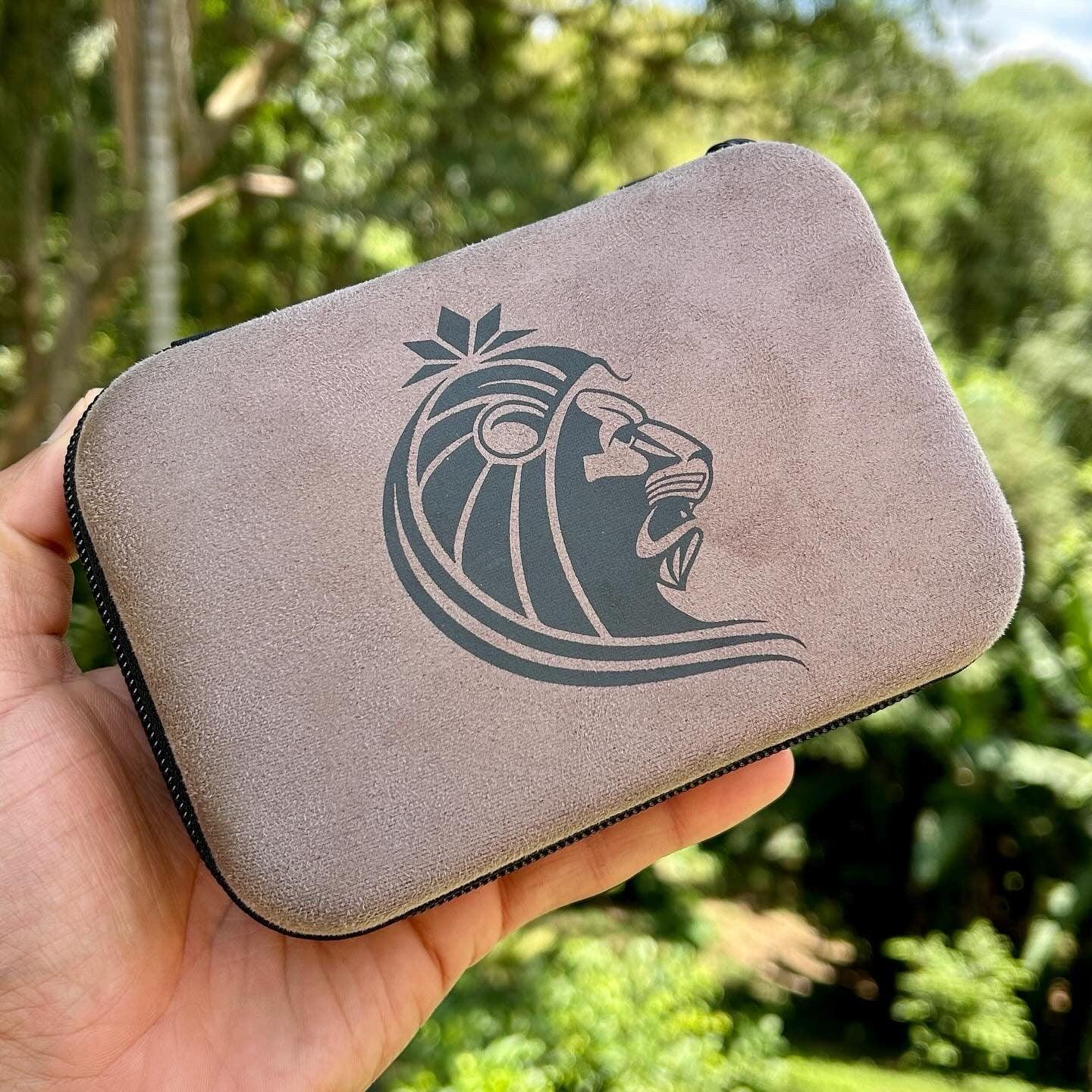 Lion King Smoke Kit – Classic Puff limited edition case