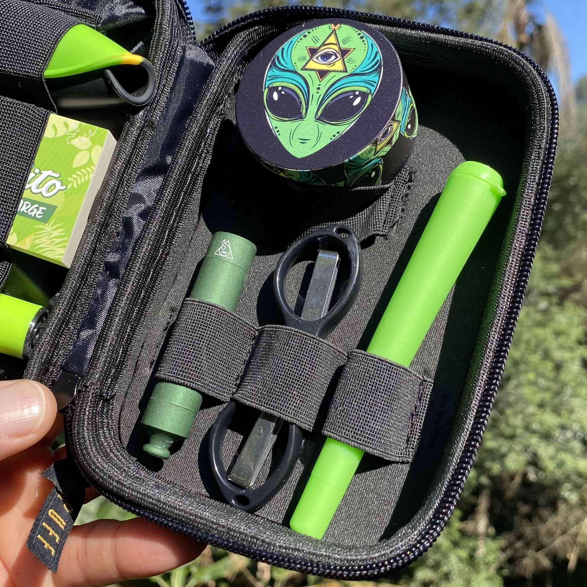 Green Life Kit – Classic Black Puff Case