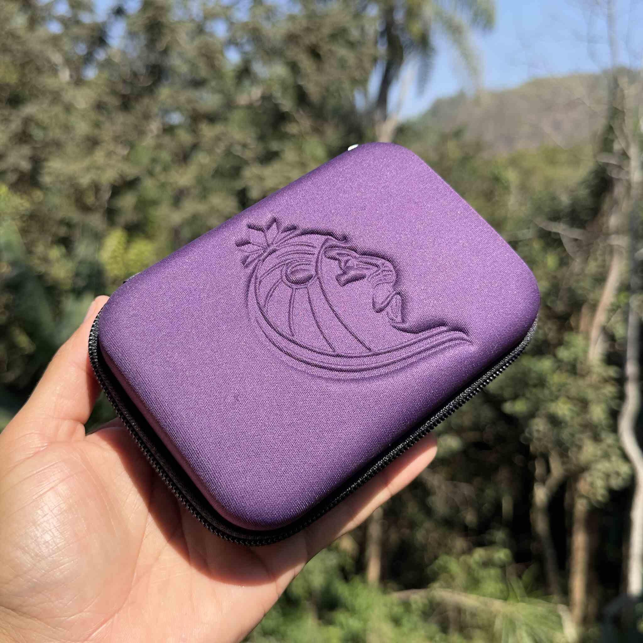Case Classic Puff x Badaui – limited edition