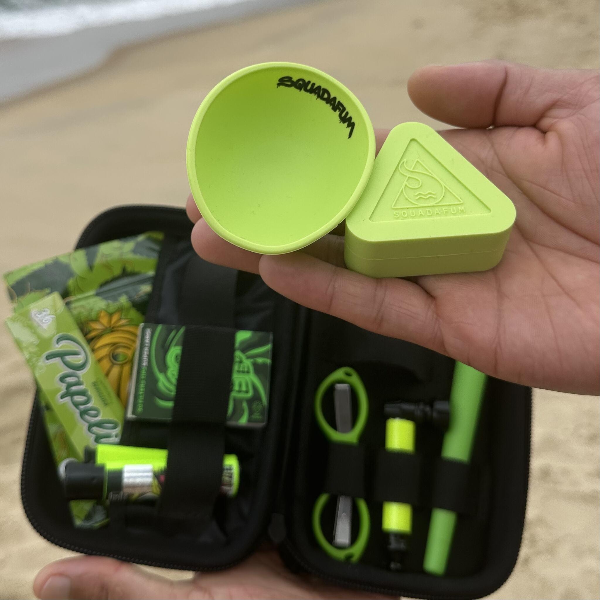 Green Monster Kit – black Puff Classic case