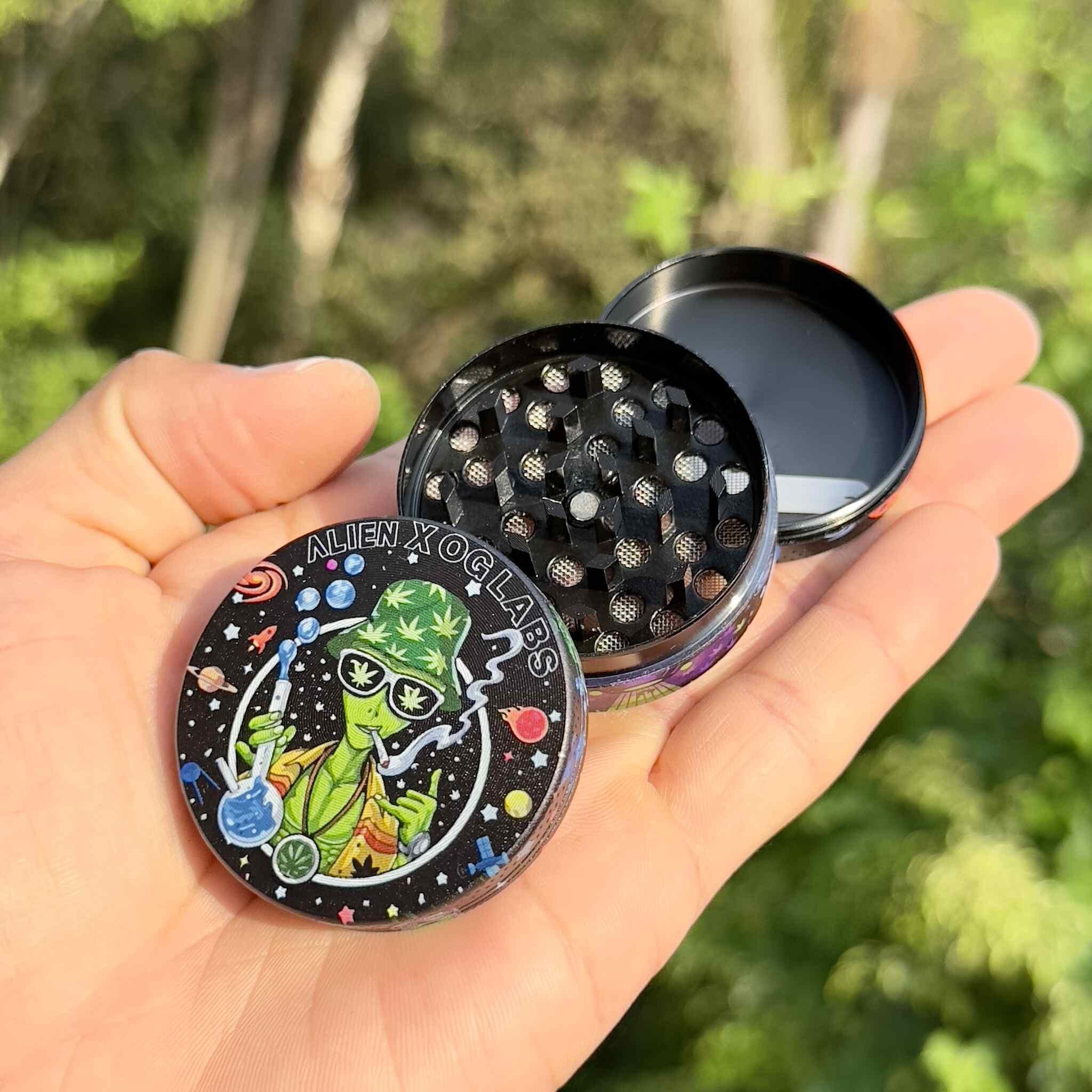 Alien Bong metal grinder – 3 parts 50mm