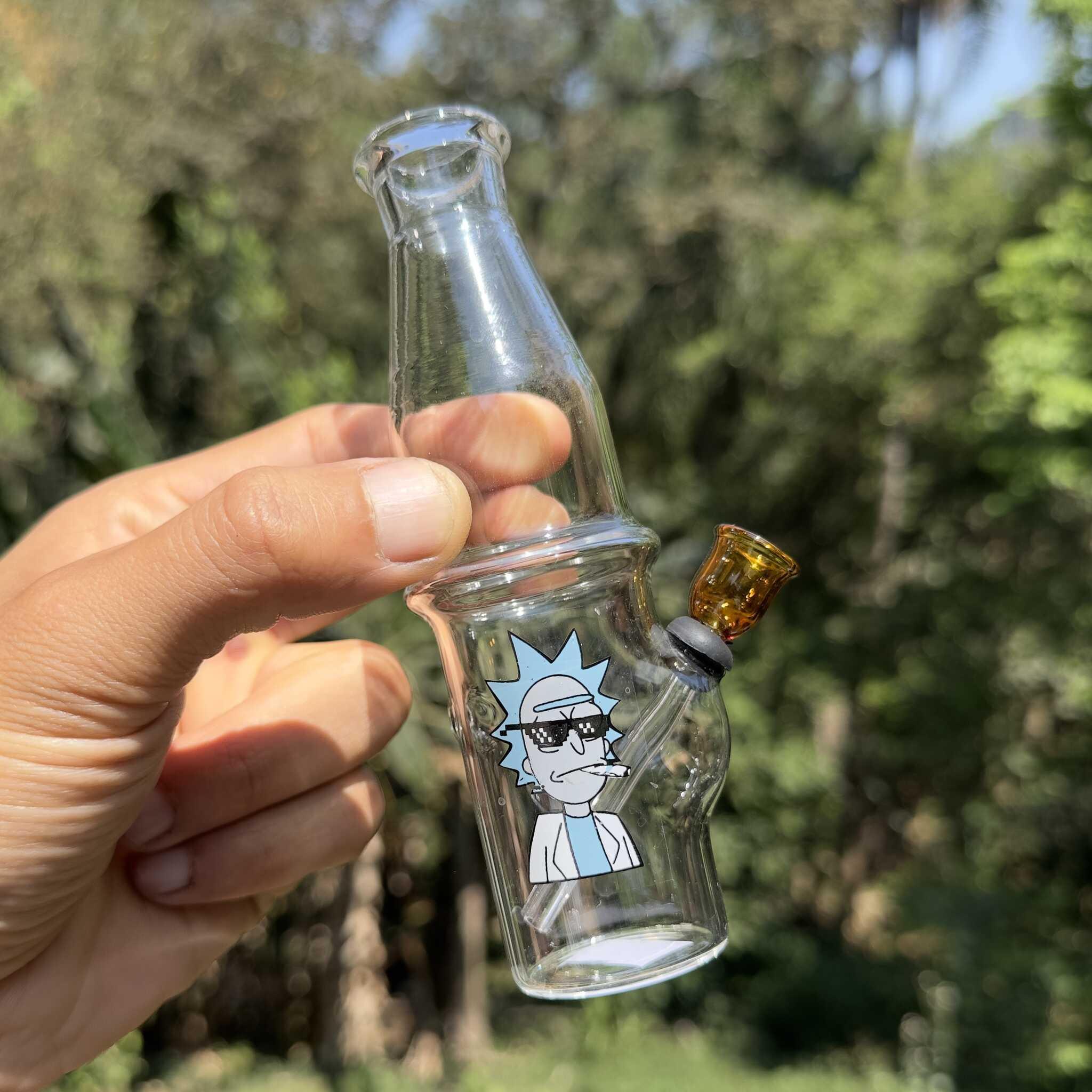 Rick bottle glass bong – amber