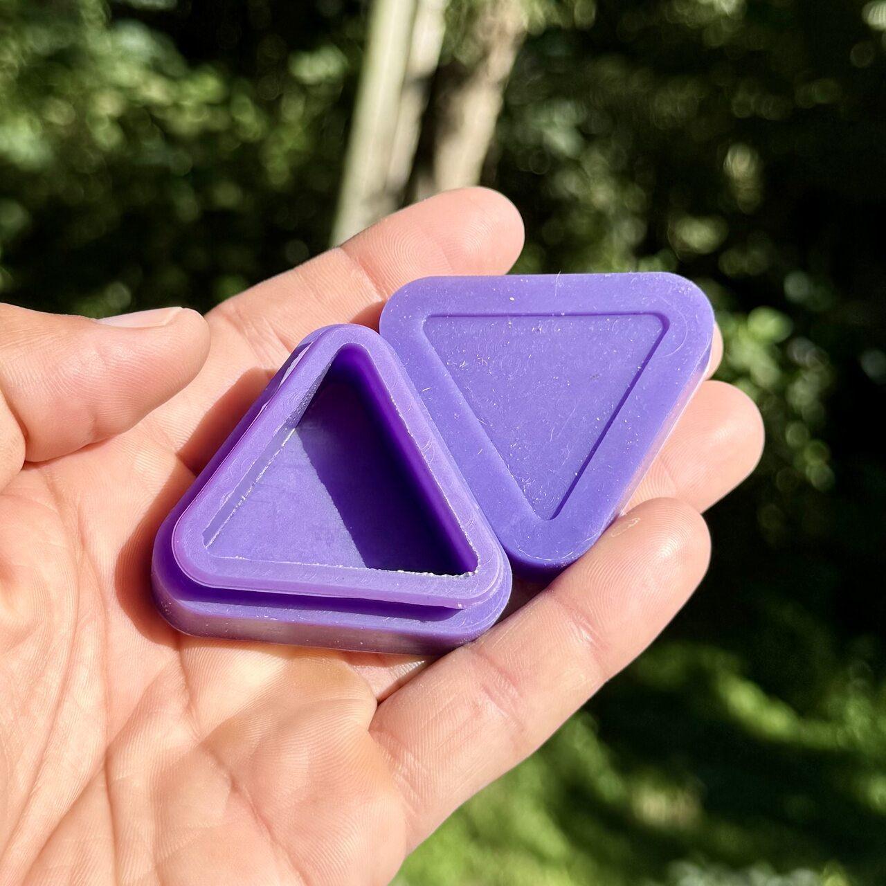Silicone Triangle Slick – Purple